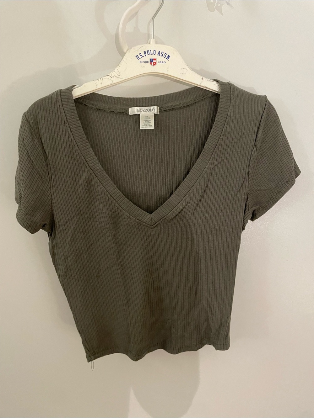 Bozzolo Olive V-Neck Ribbed Short Sleeve Tee